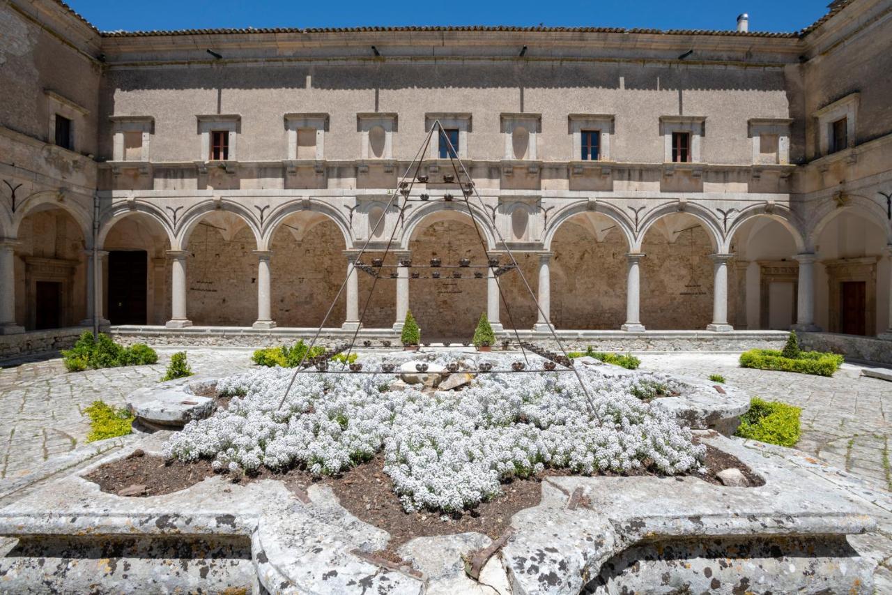 Abbazia Santa Maria Del Bosco Casa de hóspedes Contessa Entellina Exterior foto