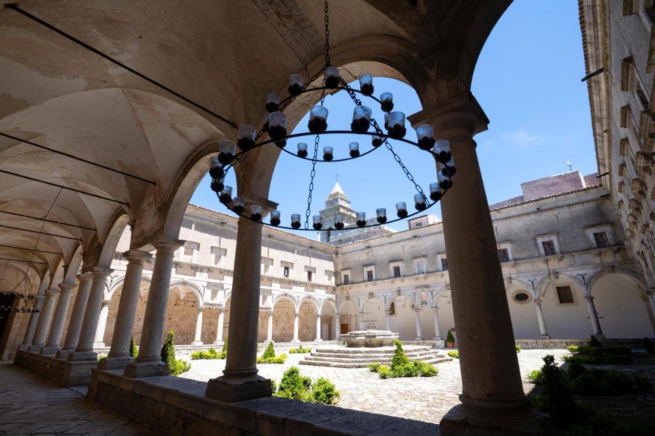 Abbazia Santa Maria Del Bosco Casa de hóspedes Contessa Entellina Exterior foto